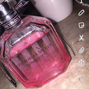 Victoria secret bombshell fragrance.